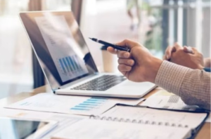 Why Having a Mutual Fund Distributor Matters in Wealth Creation